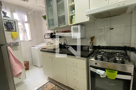 Cozinha de apartamento à venda com 3 quartos, 75m² em Jardim America, Belo Horizonte