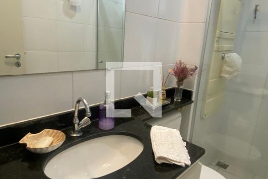 Banheiro Social de apartamento à venda com 3 quartos, 75m² em Jardim America, Belo Horizonte