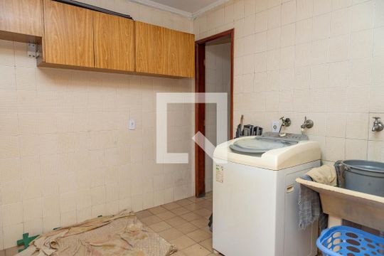 Área de serviço de casa para alugar com 3 quartos, 220m² em Jardim Borborema, São Bernardo do Campo