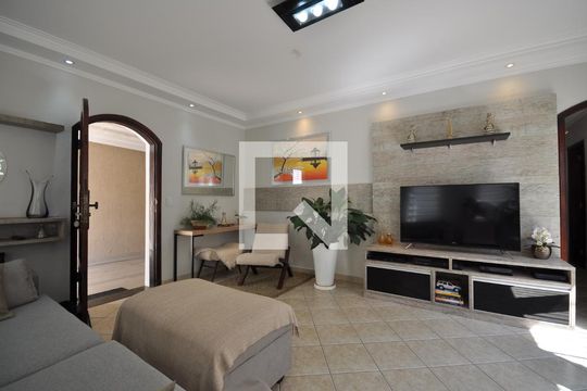 Casa à venda com 3 quartos, 220m² em Vila Nova Mazzei, São Paulo
