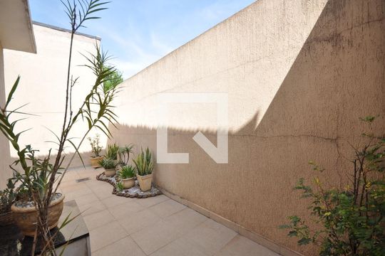 Quintal de casa à venda com 3 quartos, 220m² em Vila Nova Mazzei, São Paulo