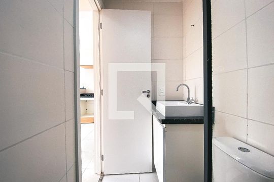 Banheiro de apartamento à venda com 2 quartos, 32m² em Jardim Celeste, São Paulo