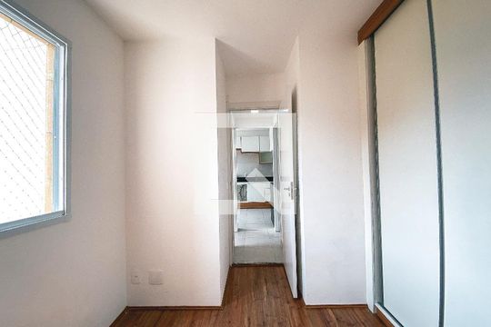 Corredor de apartamento à venda com 2 quartos, 32m² em Jardim Celeste, São Paulo