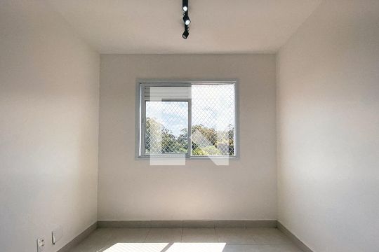 Quarto 1 de apartamento à venda com 2 quartos, 32m² em Jardim Celeste, São Paulo