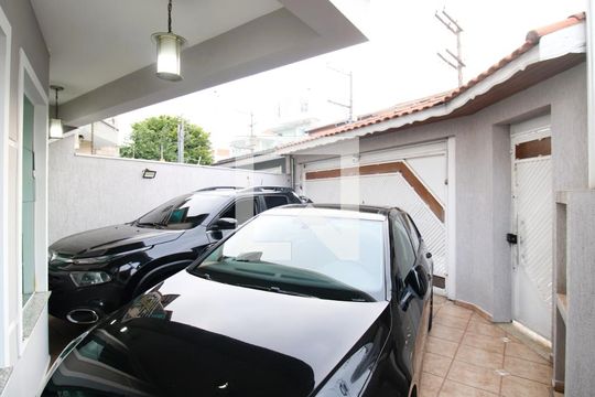 Garagem de casa à venda com 3 quartos, 190m² em Vila Nivi, São Paulo