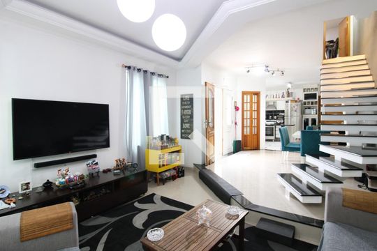 Sala de casa à venda com 3 quartos, 190m² em Vila Nivi, São Paulo