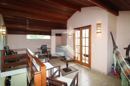 Terraço de casa à venda com 3 quartos, 190m² em Vila Nivi, São Paulo