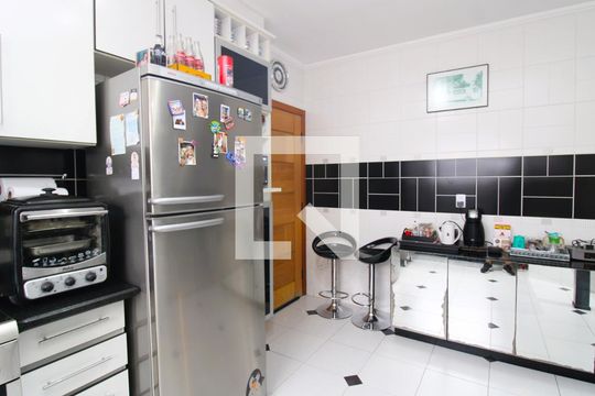 Cozinha de casa à venda com 3 quartos, 190m² em Vila Nivi, São Paulo