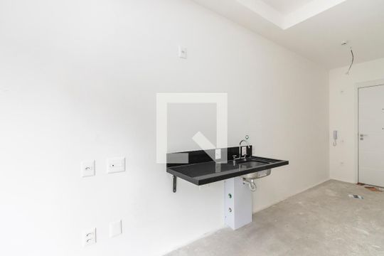 Cozinha de kitnet/studio à venda com 1 quarto, 26m² em Campo Belo, São Paulo