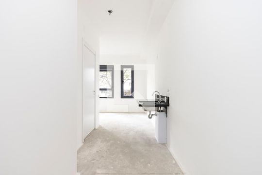 Cozinha de kitnet/studio à venda com 1 quarto, 26m² em Campo Belo, São Paulo