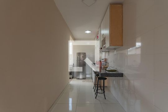 Cozinha de casa à venda com 2 quartos, 101m² em Santa Terezinha, Belo Horizonte