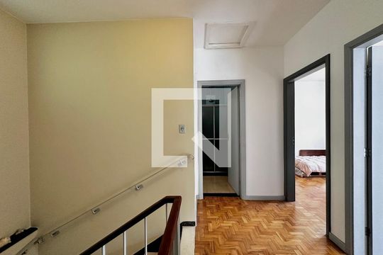 Quintal de casa à venda com 3 quartos, 231m² em Chácara Santo Antônio (zona Sul), São Paulo