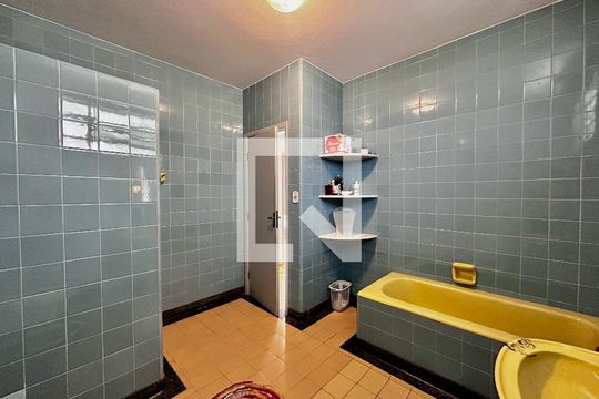 Banheiro Social de casa à venda com 3 quartos, 231m² em Chácara Santo Antônio (zona Sul), São Paulo