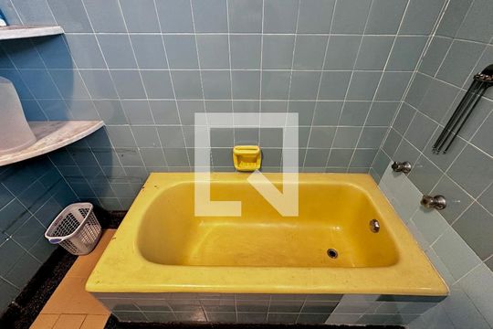 Banheiro Social de casa à venda com 3 quartos, 231m² em Chácara Santo Antônio (zona Sul), São Paulo