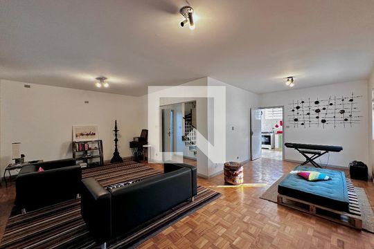 Casa à venda com 3 quartos, 231m² em Chácara Santo Antônio (zona Sul), São Paulo