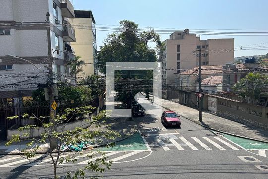 Vista da Suíte 3 de casa à venda com 4 quartos, 150m² em Méier, Rio de Janeiro