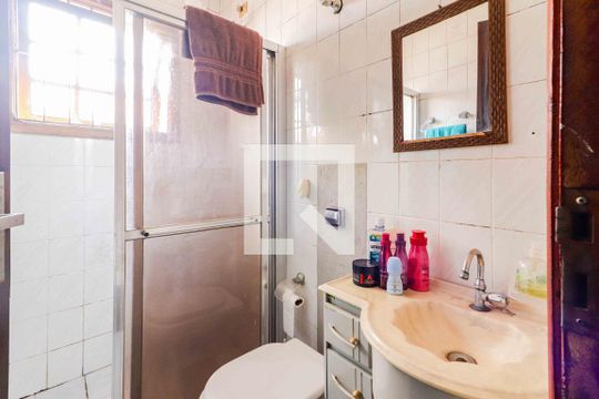 Banheiro de casa à venda com 3 quartos, 102m² em Jardim Ester, São Paulo