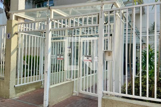 Fachada de apartamento à venda com 2 quartos, 52m² em Brás, São Paulo