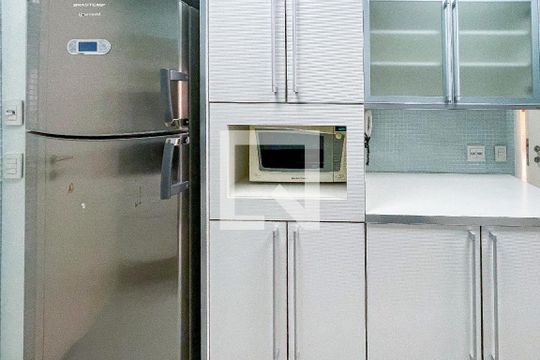 Cozinha de apartamento à venda com 2 quartos, 112m² em Jardim Paulista, São Paulo
