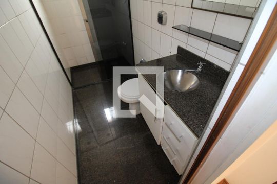 Banheiro de apartamento para alugar com 2 quartos, 64m² em Lauzane Paulista, São Paulo