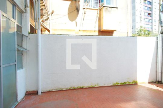 Sala - Vista de apartamento à venda com 1 quarto, 37m² em Floresta, Porto Alegre
