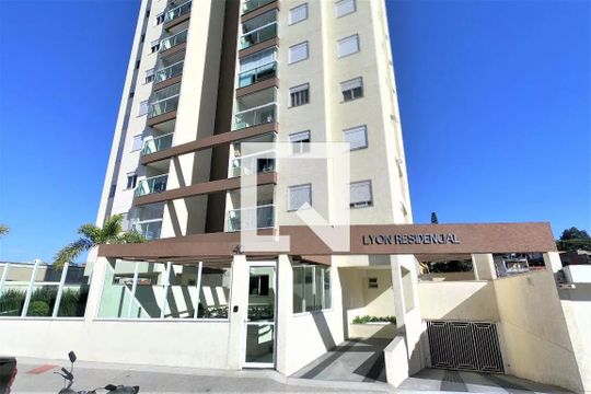 Fachada e portaria de apartamento para alugar com 2 quartos, 51m² em Jardim Munhoz, Guarulhos