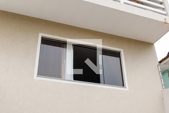 Fachada de casa à venda com 4 quartos, 198m² em Cipava, Osasco