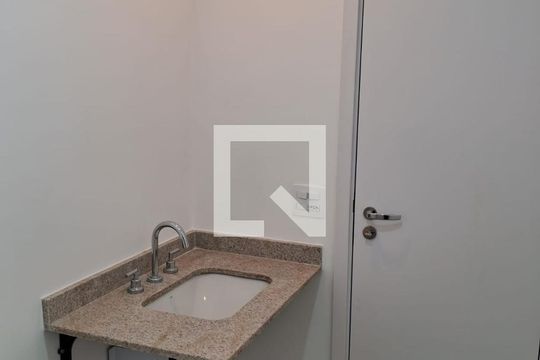 Banheiro de apartamento à venda com 1 quarto, 25m² em Campo Belo, São Paulo