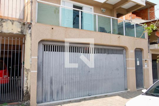Fachada de casa à venda com 3 quartos, 217m² em Jardim D’abril, Osasco