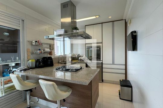 Cozinha de apartamento à venda com 4 quartos, 196m² em Melville Empresarial I E Ii, Barueri