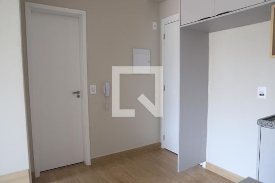 Cozinha de apartamento para alugar com 1 quarto, 30m² em São Judas, São Paulo