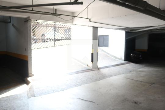 Garagem de apartamento para alugar com 3 quartos, 200m² em Santo Antônio, São Caetano do Sul