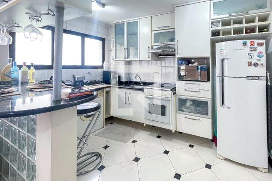 Cozinha de apartamento à venda com 2 quartos, 65m² em Pinheiros, São Paulo