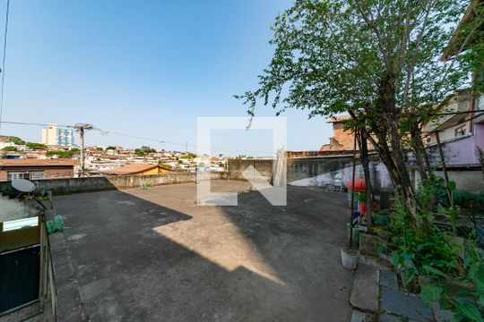 Quintal de casa à venda com 3 quartos, 360m² em Inconfidência , Belo Horizonte