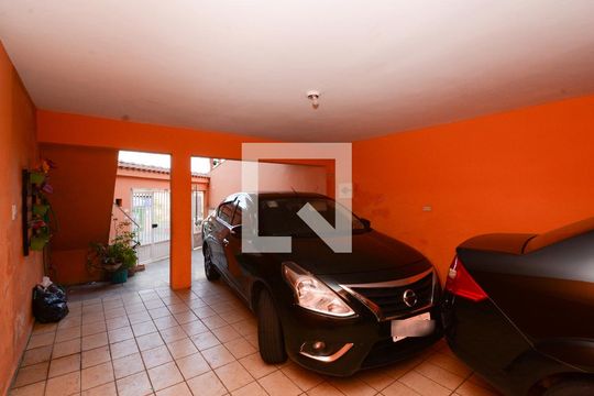 Garagem de casa para alugar com 5 quartos, 222m² em Jardim Maria Cecilia, São Bernardo do Campo