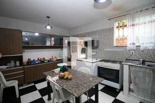 Cozinha de casa à venda com 3 quartos, 140m² em Parada de Lucas, Rio de Janeiro