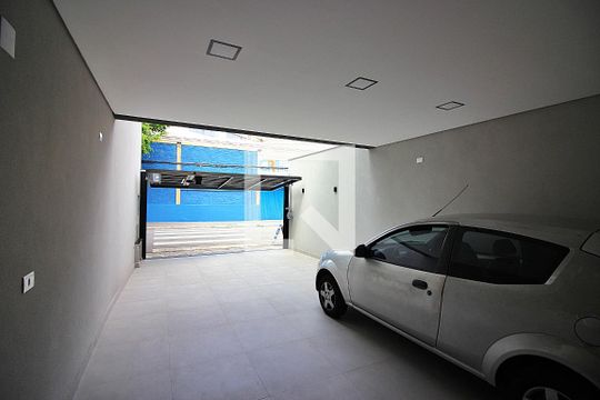 Garagem de casa à venda com 3 quartos, 175m² em Dos Casa, São Bernardo do Campo