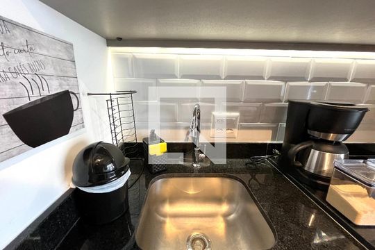 Cozinha de kitnet/studio para alugar com 1 quarto, 23m² em Vila Clementino, São Paulo