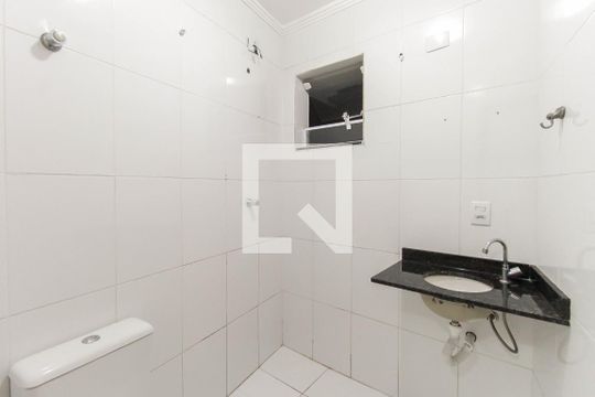 Banheiro de casa de condomínio à venda com 2 quartos, 71m² em Vila Santana, São Paulo