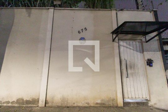 Fachada de casa de condomínio à venda com 2 quartos, 71m² em Vila Santana, São Paulo