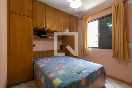 Quarto 2 de apartamento à venda com 2 quartos, 44m² em Vila Carmosina, São Paulo