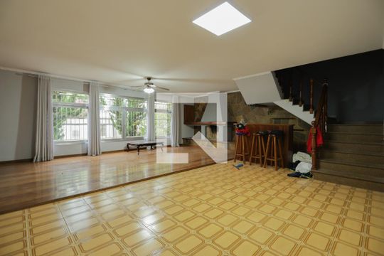 Casa para alugar com 4 quartos, 260m² em Vila Nova Cachoeirinha, São Paulo