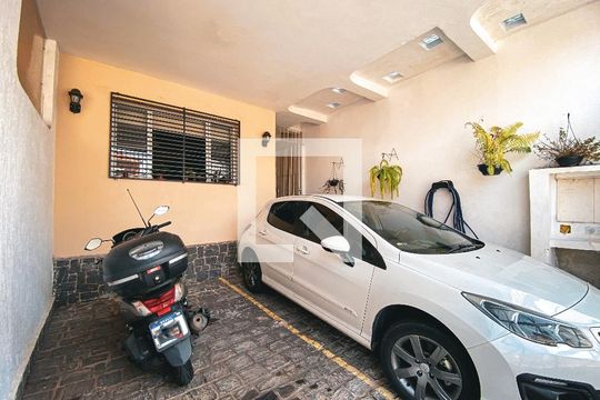 Garagem de casa à venda com 3 quartos, 120m² em Vila Polopoli, São Paulo
