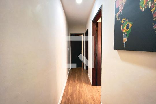 Corredor de casa à venda com 3 quartos, 120m² em Vila Polopoli, São Paulo