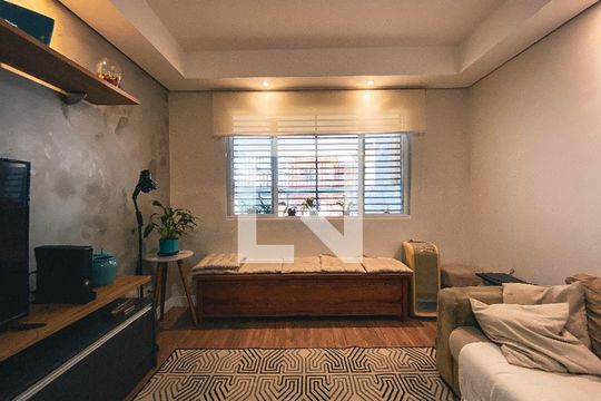 Sala de casa à venda com 3 quartos, 120m² em Vila Polopoli, São Paulo