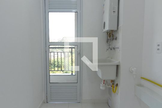 Área de Serviço de apartamento para alugar com 2 quartos, 56m² em Jardim Recanto Suave, Cotia