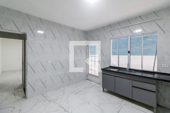Cozinha de casa para alugar com 1 quarto, 65m² em Jardim Danfer, São Paulo