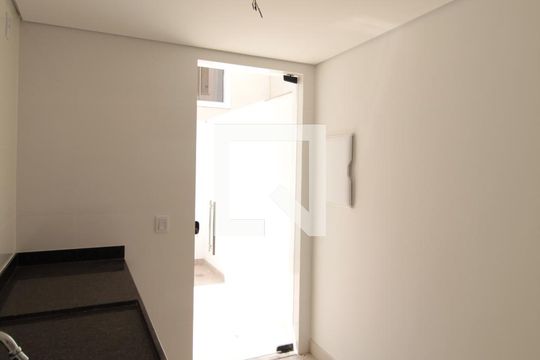 Cozinha de apartamento à venda com 3 quartos, 75m² em Copacabana, Belo Horizonte