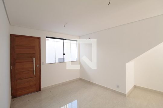 Apartamento à venda com 3 quartos, 75m² em Copacabana, Belo Horizonte