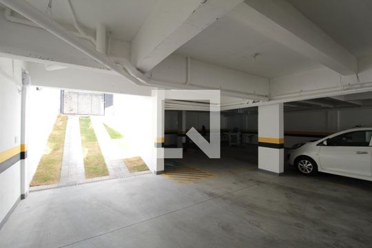 Garagem de apartamento à venda com 3 quartos, 75m² em Copacabana, Belo Horizonte